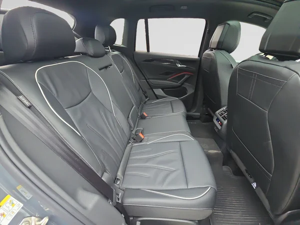VOLKSWAGEN Tiguan (2025) — foto 20 van 24