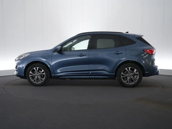 Ford Kuga (2023) — foto 23 van 28