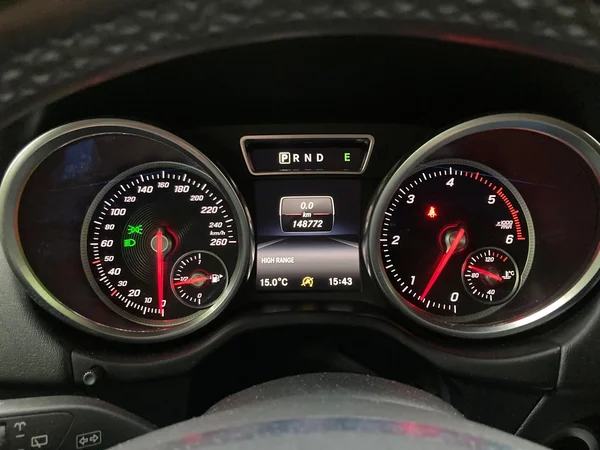 Mercedes-Benz G-Klasse (2017) — foto 12 van 13