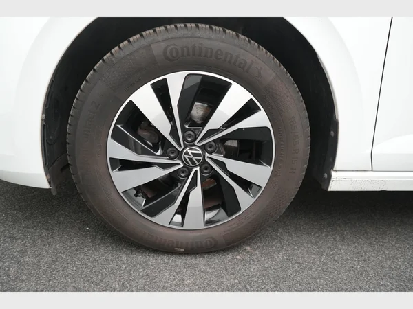 VOLKSWAGEN Polo (2021) — foto 13 van 24