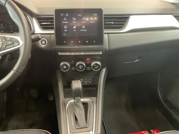 RENAULT Captur (2022) — foto 3 van 22