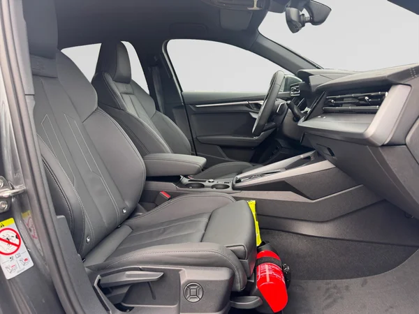 AUDI A3 Sportback PHEV (2025) — foto 15 van 24