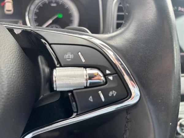 SKODA Karoq (2022) — foto 14 van 26