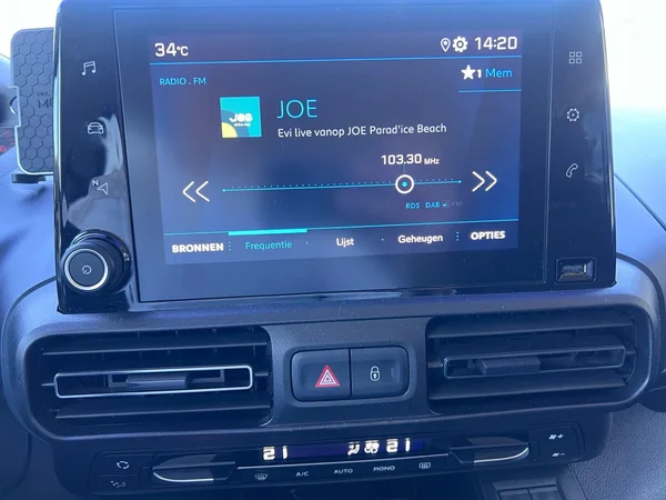 Peugeot Rifter (2021) — foto 3 van 15