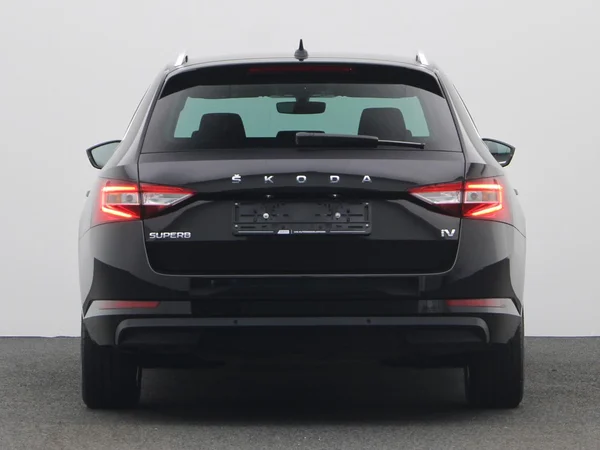SKODA Superb Combi (2024) — foto 19 van 22
