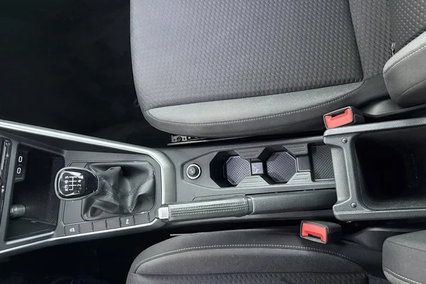 Volkswagen Taigo (2023) — foto 16 van 32