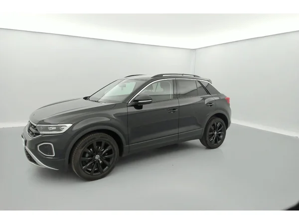 VOLKSWAGEN T-Roc (2022) — foto 34 van 36