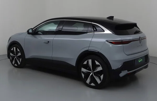Renault E-Megane E-Tech (2022) — foto 23 van 35