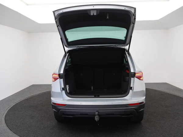 SKODA Karoq (2023) — foto 24 van 30