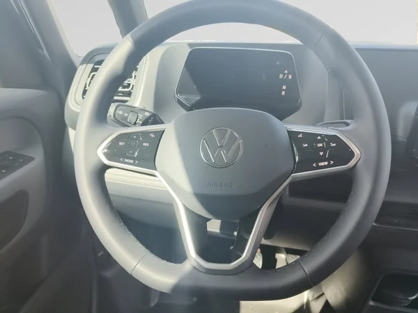VOLKSWAGEN ID.Buzz (2025) — foto 2 van 12