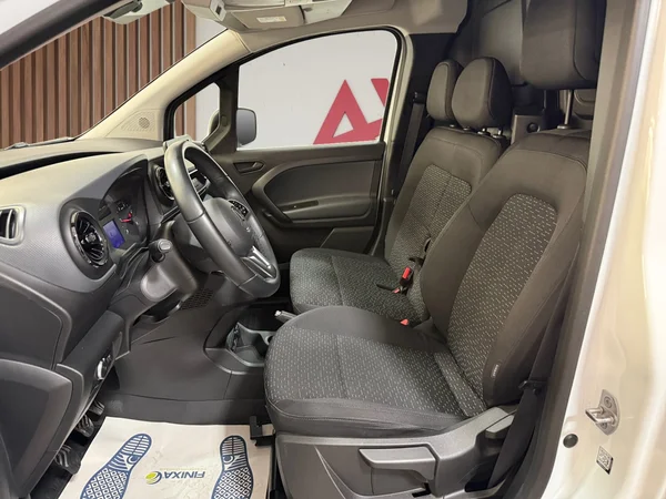 Mercedes-Benz Citan (2024) — foto 3 van 28
