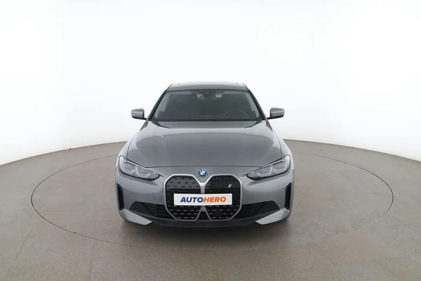 BMW i4 (2022) — foto 15 van 16