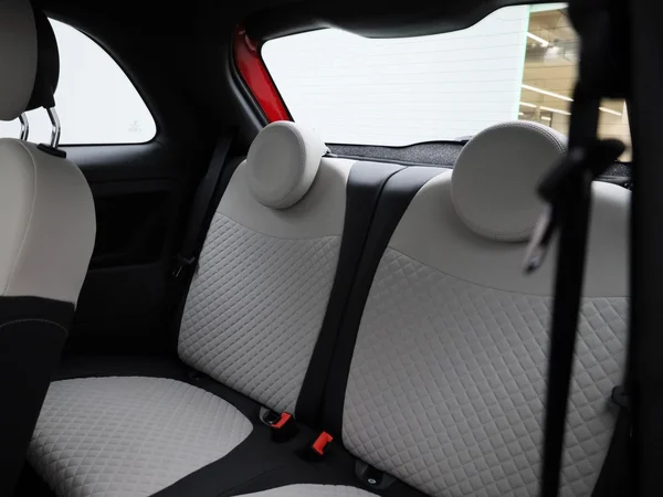 Fiat 500 (2021) — foto 2 van 38
