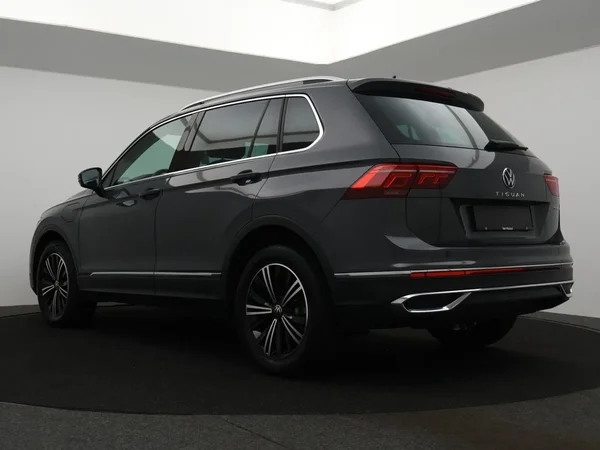 Volkswagen Tiguan (2022) — foto 12 van 24