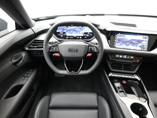 AUDI RS e-tron GT (2025) — foto 28 van 29