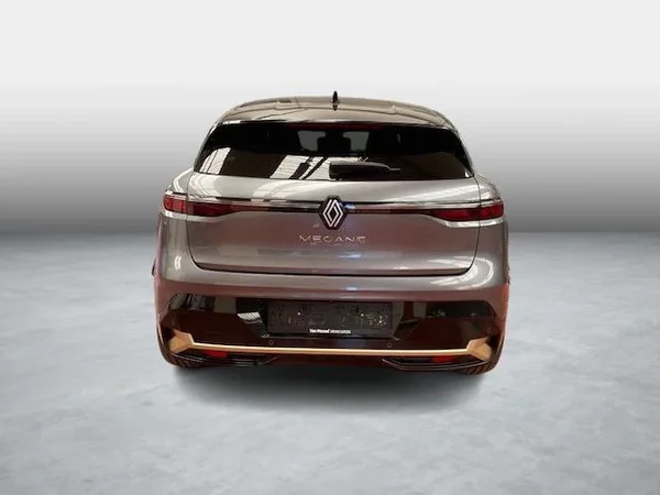 Renault Megane E-Tech (2022) — foto 12 van 14