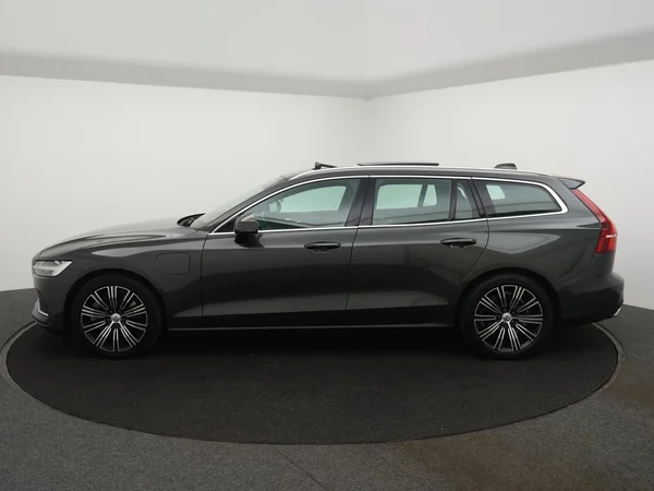 VOLVO V60 (2019) — foto 19 van 27
