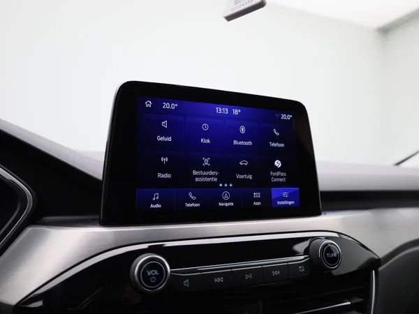 Ford Kuga (2022) — foto 20 van 30