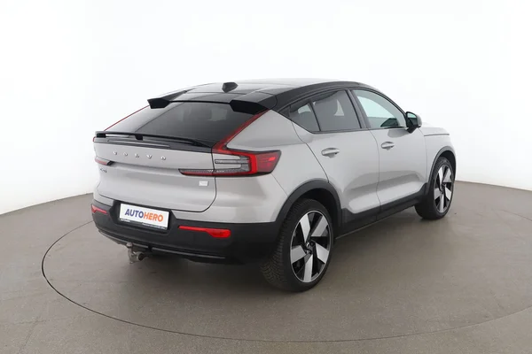 Volvo C40 (2022) — foto 12 van 16