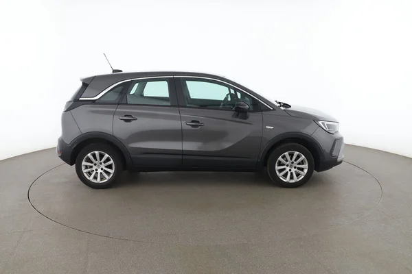 Opel Crossland X (2022) — foto 13 van 16