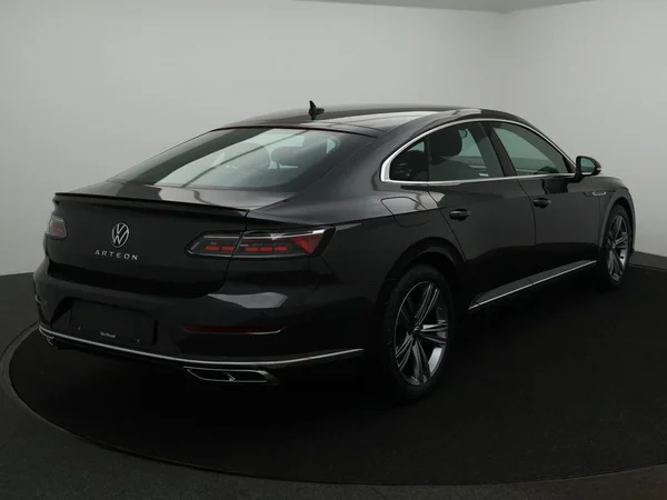 VOLKSWAGEN Arteon (2022) — foto 27 van 30