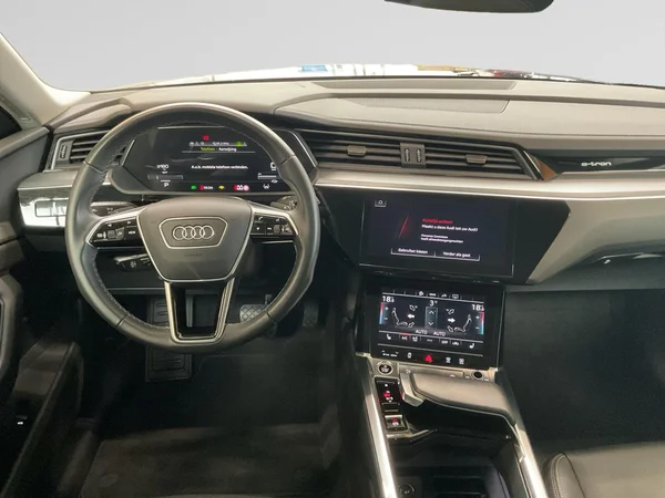 AUDI Q8 e-tron (2024) — foto 2 van 22