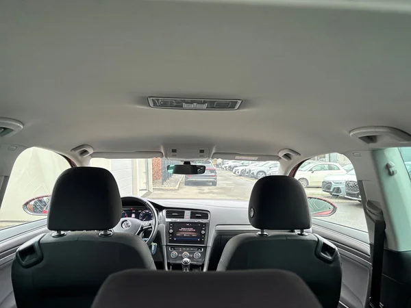 VOLKSWAGEN Golf VII (2017) — foto 13 van 21