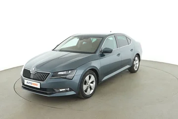 Skoda Superb 5341a220-3ea8-4907-b0f2-215bdc035b6d