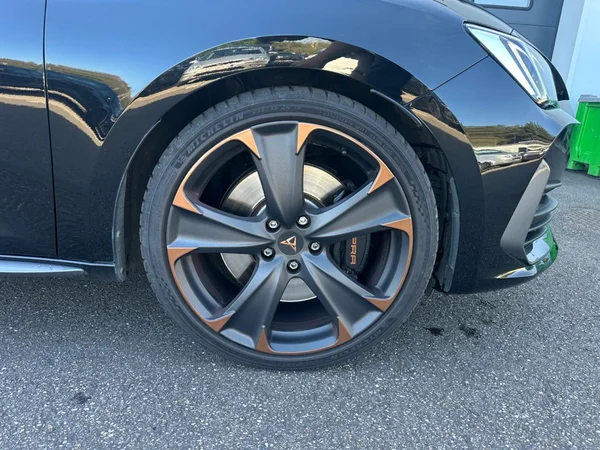 CUPRA Leon ST (2021) — foto 17 van 24