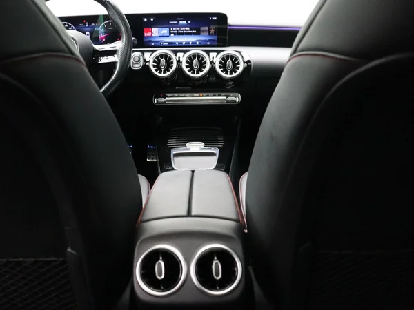 Mercedes-Benz A-Klasse (2023) — foto 18 van 32