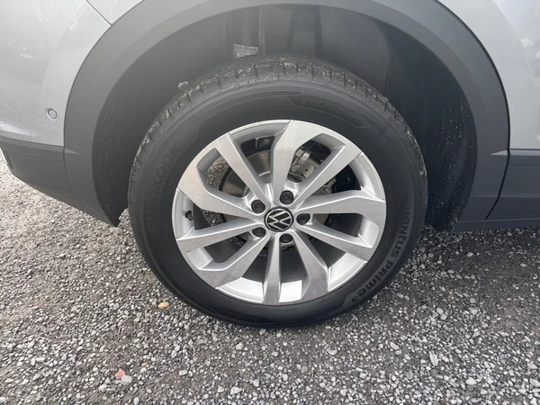 VOLKSWAGEN T-Roc (2025) — foto 11 van 24