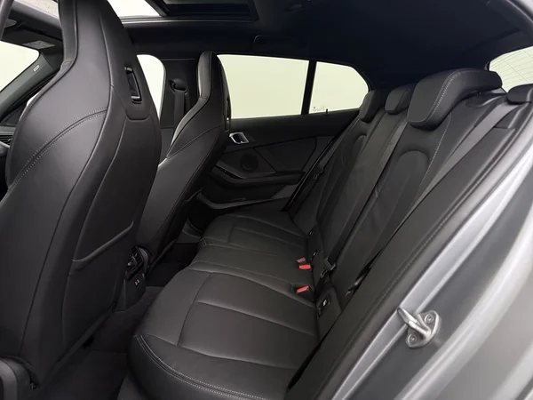 BMW 120 (2022) — foto 5 van 30