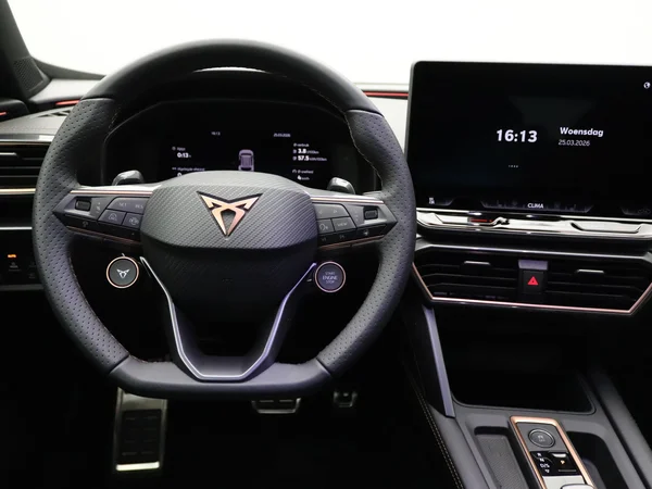 CUPRA Formentor e-Hybrid (PHEV) (2026) — foto 12 van 14