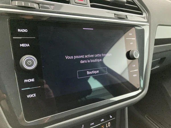 VOLKSWAGEN Tiguan Dsl (2022) — foto 21 van 36