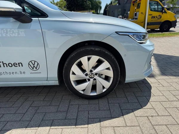 VOLKSWAGEN Golf VIII (2025) — foto 17 van 24