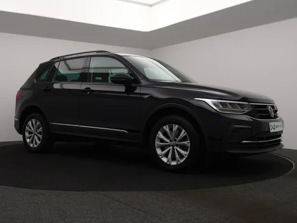 Volkswagen Tiguan (2022) — foto 21 van 27
