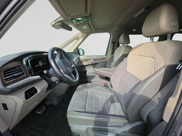 VOLKSWAGEN Multivan T7 (2023) — foto 24 van 24
