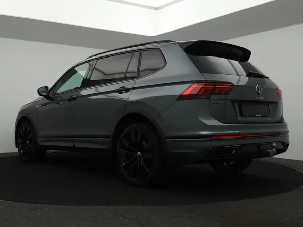 Volkswagen Tiguan Allspace (2024) — foto 34 van 35