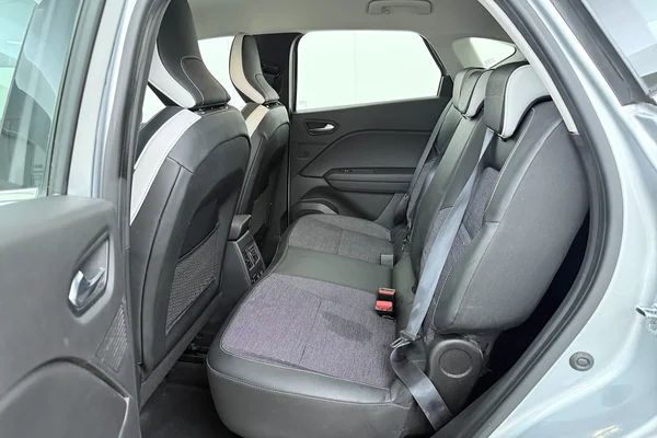 Renault Captur (2021) — foto 18 van 19