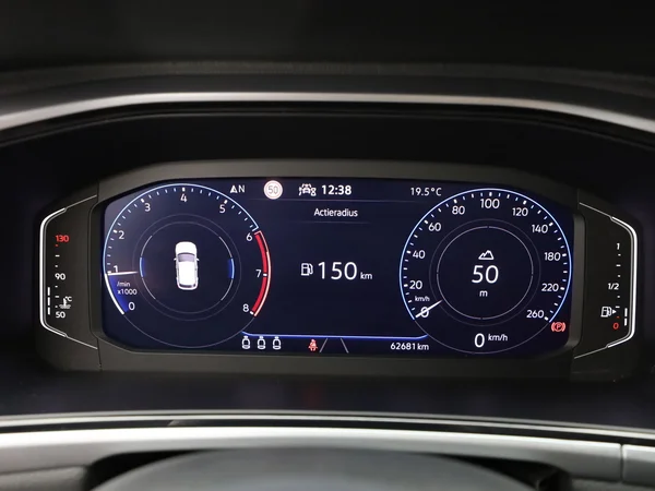 VOLKSWAGEN T-Roc (2023) — foto 5 van 18