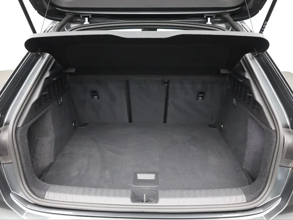 AUDI A3 Sportback (2024) — foto 2 van 21