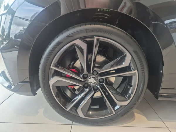 SKODA Fabia (2026) — foto 2 van 21