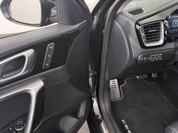 KIA Ceed SW (2023) — foto 20 van 31