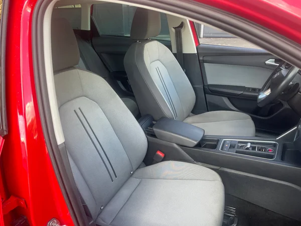 SEAT Leon ST (2023) — foto 5 van 21