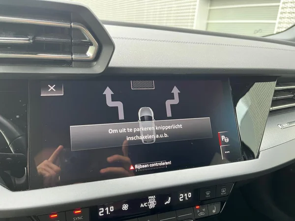 AUDI A3 Sportback (2024) — foto 13 van 21