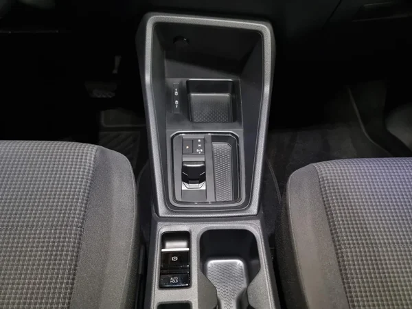 VOLKSWAGEN Caddy (2023) — foto 4 van 22