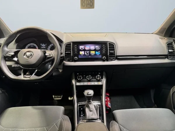 SKODA Karoq (2021) — foto 8 van 33
