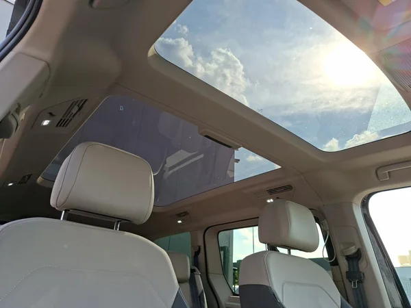 VOLKSWAGEN Multivan T7 Long eHybrid (PHEV) (2025) — foto 11 van 23