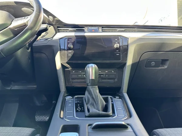 VOLKSWAGEN Passat Variant Dsl (2021) — foto 4 van 21