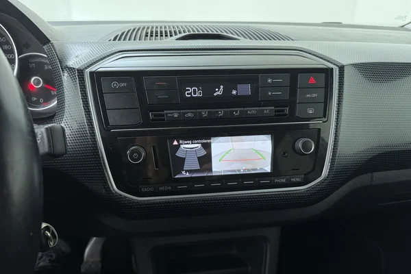 Volkswagen Up! (2021) — foto 5 van 20